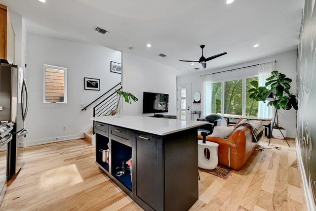 1407 Greenwood Ave 3, Austin, TX 78721