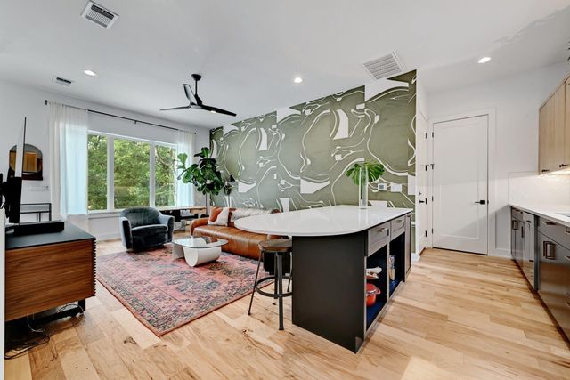 1407 Greenwood Ave 3, Austin, TX 78721