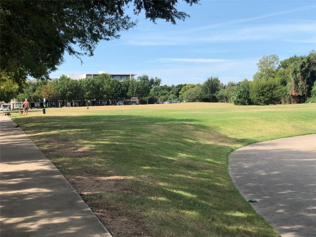 2300 Thrasher LN, Austin, TX 78741