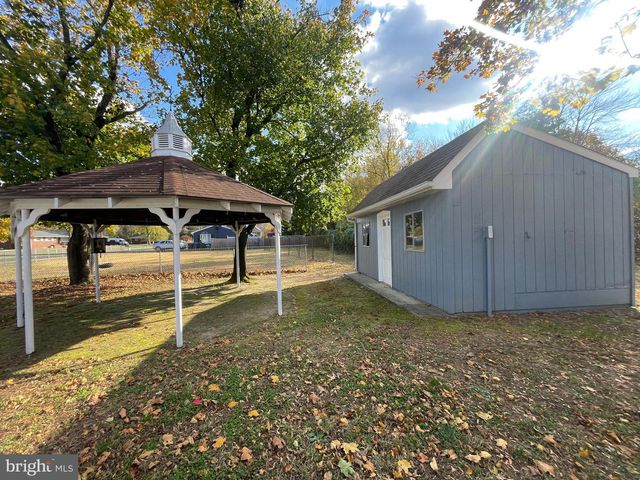 2006 A AVE, Atco, NJ 08004