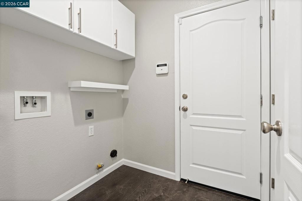 Image 11 of property listing at 915 Oxford Ln, Brentwood, CA 94513