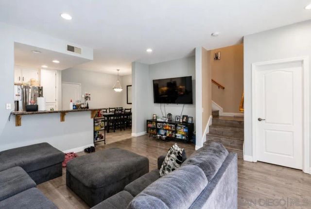 1469 Rancho Rose Way Unit 28, Oceanside, CA 92057
