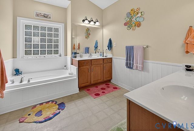 8132 Timberlake Ln, Mechanicsville, VA 23116