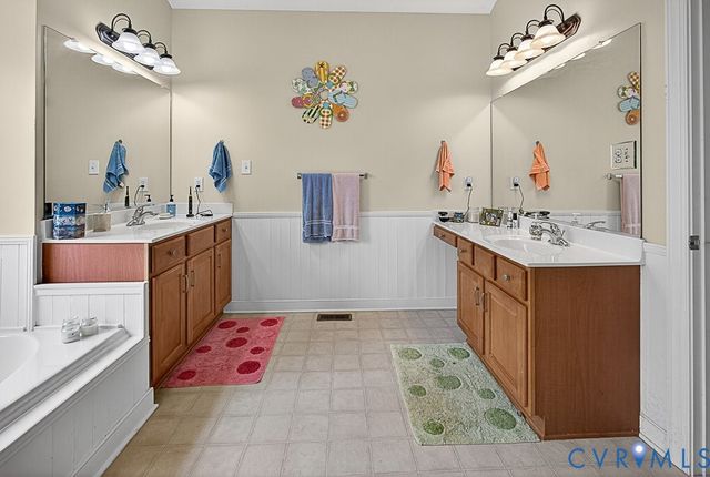8132 Timberlake Ln, Mechanicsville, VA 23116