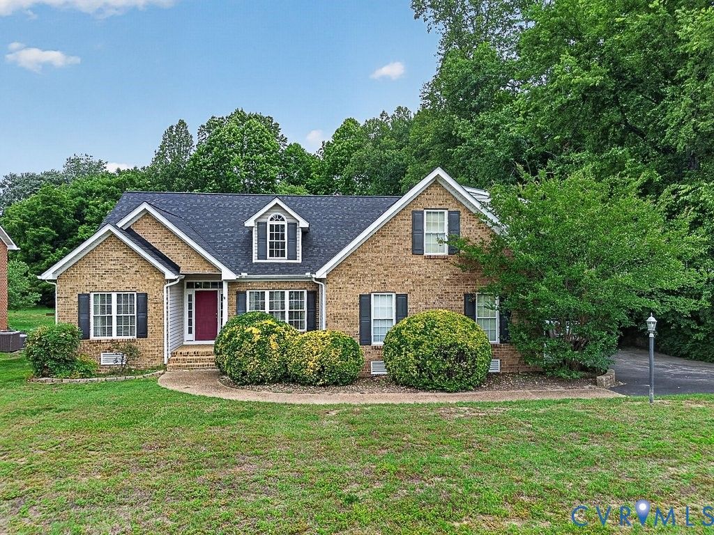 8132 Timberlake Ln, Mechanicsville, VA 23116