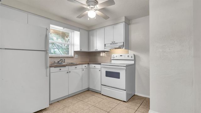 5526 59TH WAY N 1, St Petersburg, FL 33709