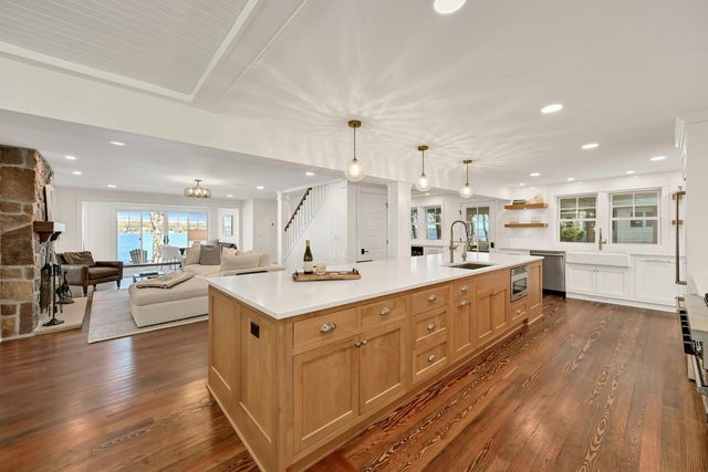 2601 South Shore DRIVE, Delavan, WI 53115