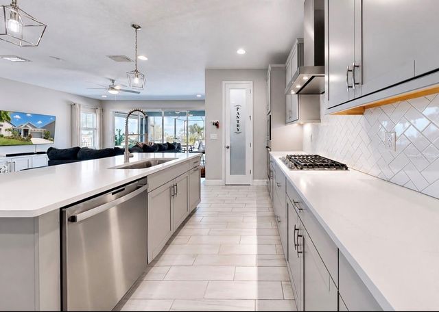 6364 ROADSTEAD COURT, Apollo Beach, FL 33572