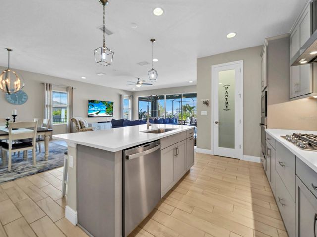 6364 ROADSTEAD COURT, Apollo Beach, FL 33572
