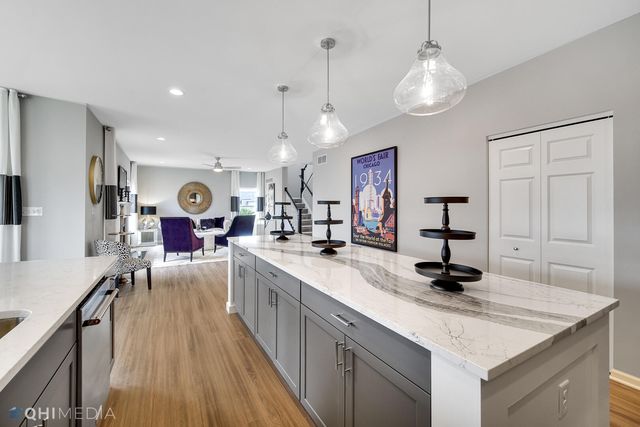 25 Levanno Drive, Crown Point, IN 46307