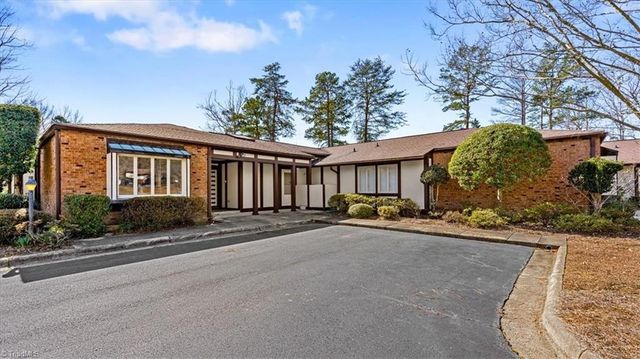 1101 Gatehouse Road, High Point, NC 27262