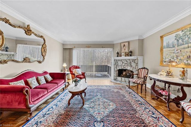 1101 Gatehouse Road, High Point, NC 27262