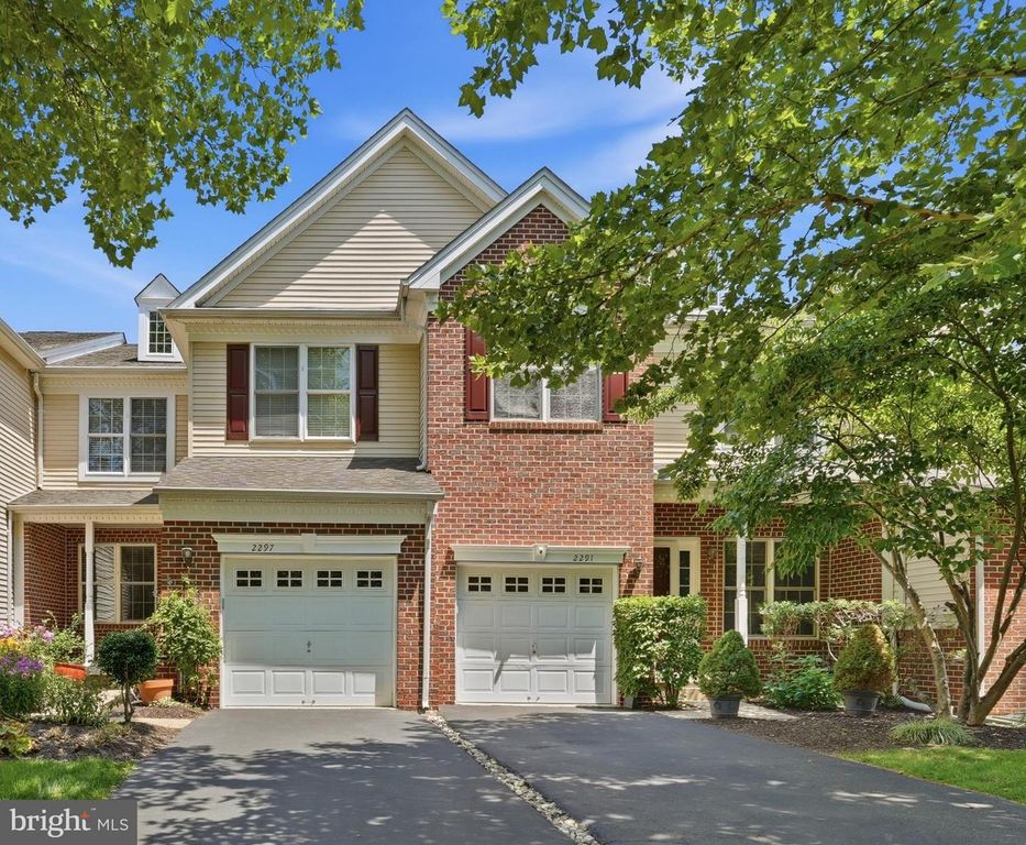 2297 DORCHESTER ST W, Furlong, PA 18925