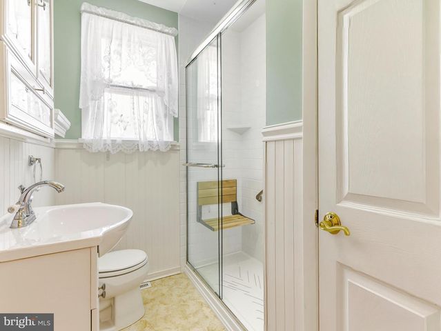 37 HARMONY RD, Gibbstown, NJ 08027