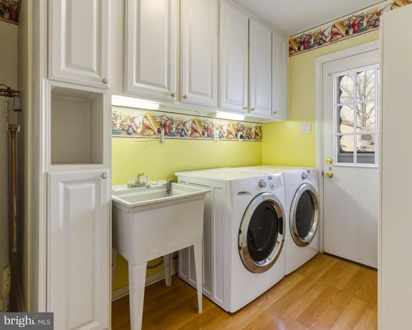 37 HARMONY RD, Gibbstown, NJ 08027