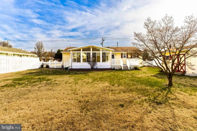 37 HARMONY RD, Gibbstown, NJ 08027