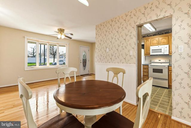 37 HARMONY RD, Gibbstown, NJ 08027