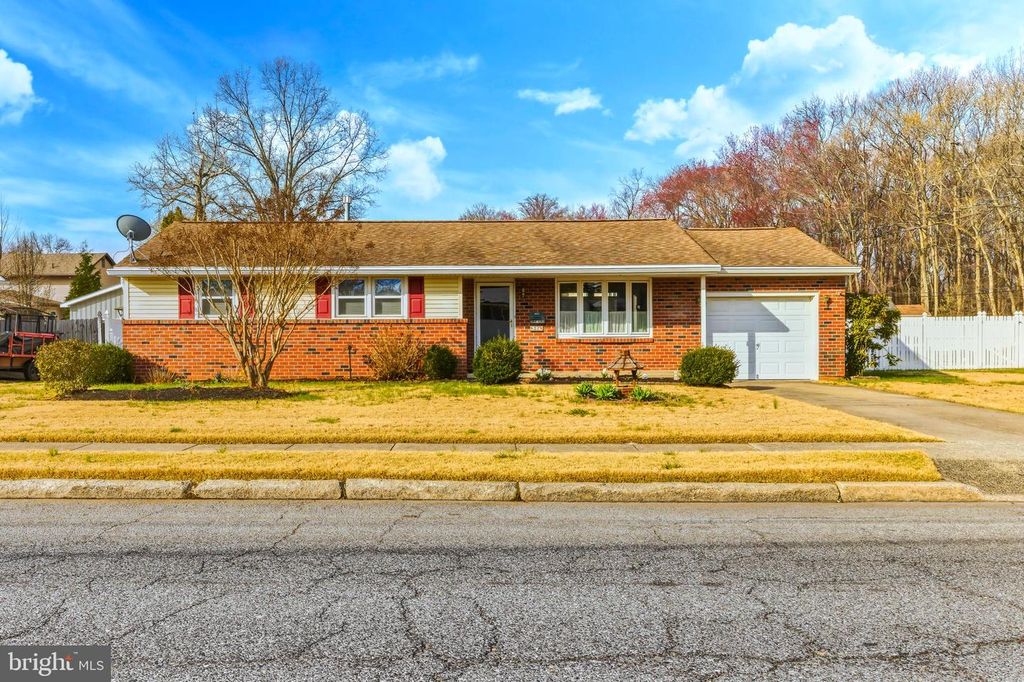 37 HARMONY RD, Gibbstown, NJ 08027