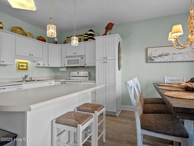 1700 Salter Path Road Building O, Unit 203, Atlantic Beach, NC 28512