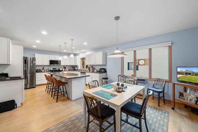 403 Fair Oaks DRIVE, Williams Bay, WI 53191