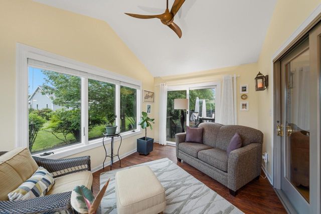 403 Fair Oaks DRIVE, Williams Bay, WI 53191