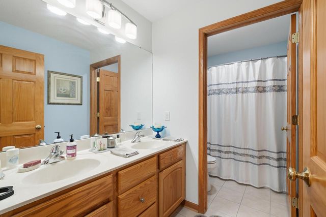 403 Fair Oaks DRIVE, Williams Bay, WI 53191