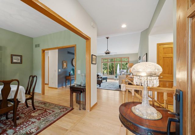 403 Fair Oaks DRIVE, Williams Bay, WI 53191