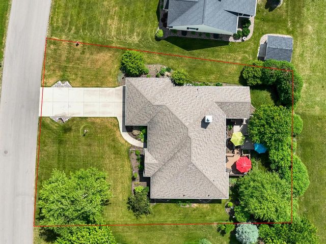 403 Fair Oaks DRIVE, Williams Bay, WI 53191