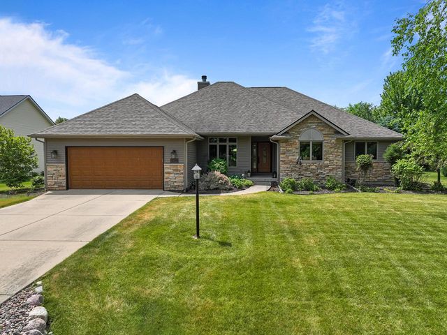 403 Fair Oaks DRIVE, Williams Bay, WI 53191