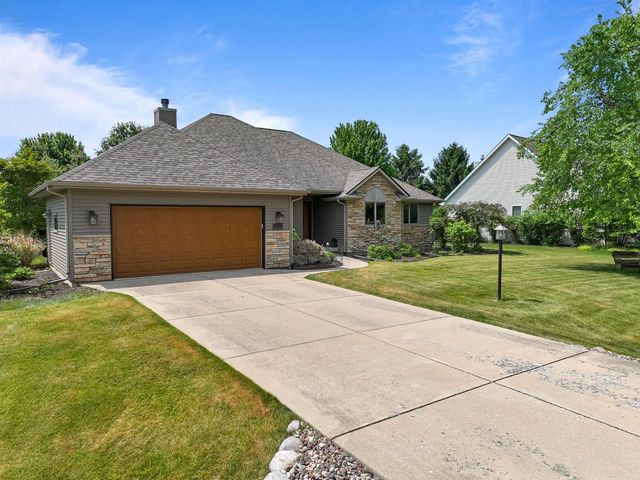 403 Fair Oaks DRIVE, Williams Bay, WI 53191