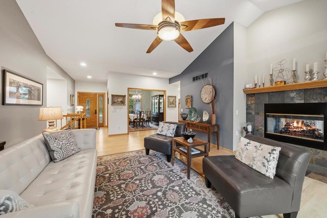 403 Fair Oaks DRIVE, Williams Bay, WI 53191