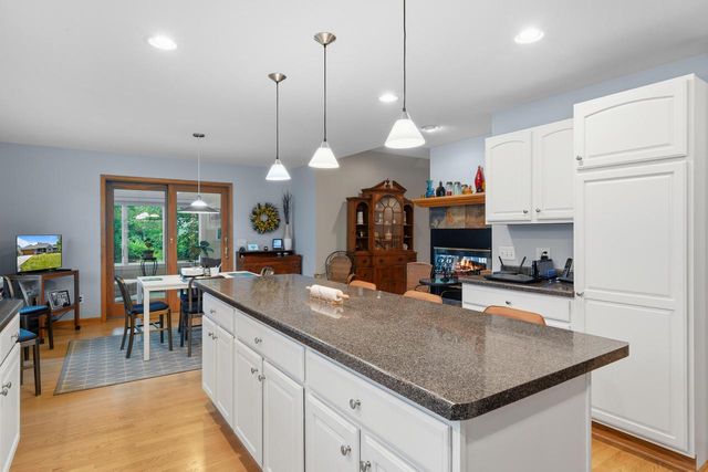 403 Fair Oaks DRIVE, Williams Bay, WI 53191