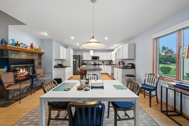403 Fair Oaks DRIVE, Williams Bay, WI 53191