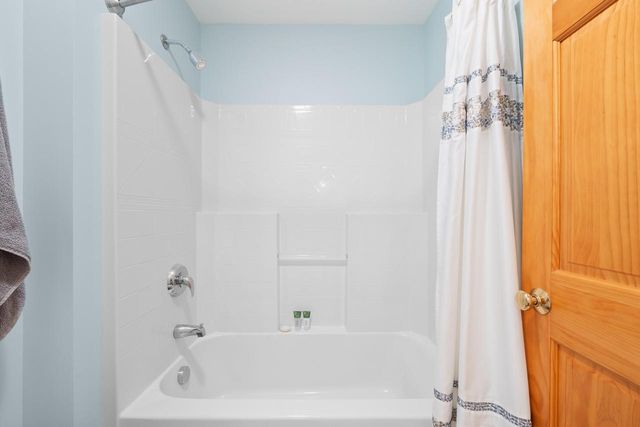 403 Fair Oaks DRIVE, Williams Bay, WI 53191