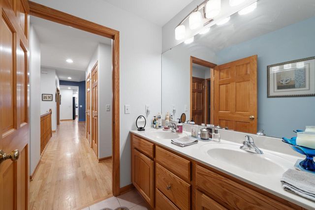 403 Fair Oaks DRIVE, Williams Bay, WI 53191