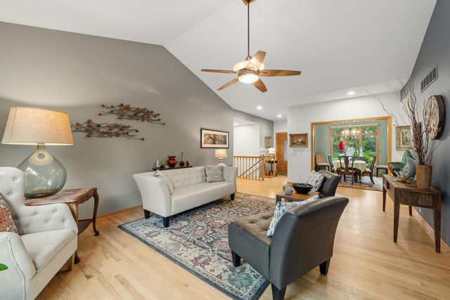 403 Fair Oaks DRIVE, Williams Bay, WI 53191
