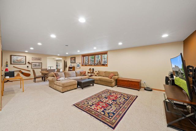 403 Fair Oaks DRIVE, Williams Bay, WI 53191