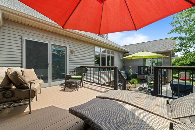 403 Fair Oaks DRIVE, Williams Bay, WI 53191