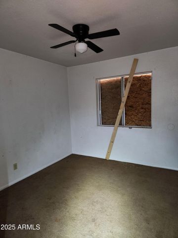 2130 W WELDON Avenue, Phoenix, AZ 85015