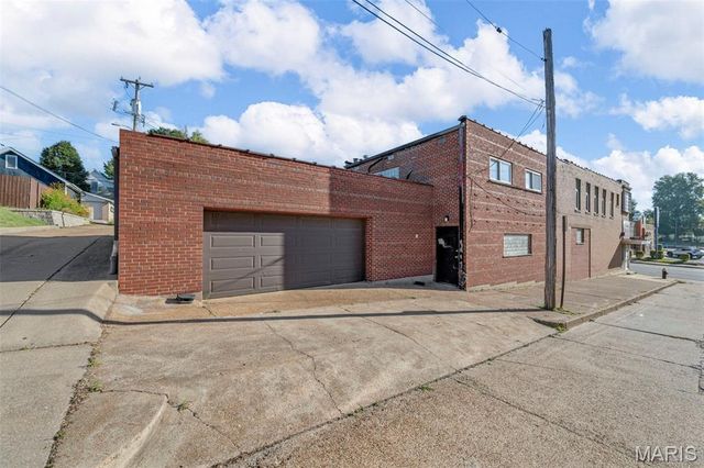 1325 Hampton Avenue, St Louis, MO 63139