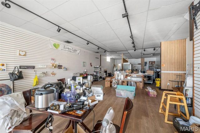 1325 Hampton Avenue, St Louis, MO 63139