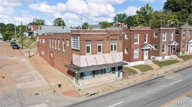 1325 Hampton Avenue, St Louis, MO 63139