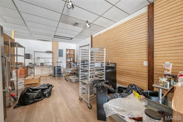 1325 Hampton Avenue, St Louis, MO 63139