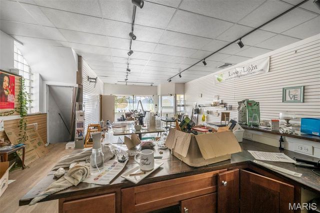 1325 Hampton Avenue, St Louis, MO 63139