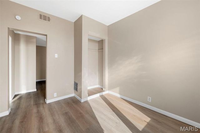 1325 Hampton Avenue, St Louis, MO 63139