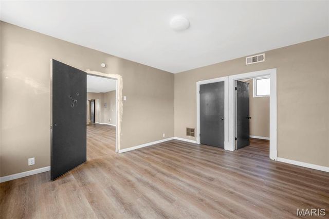 1325 Hampton Avenue, St Louis, MO 63139