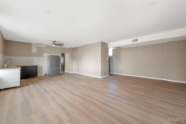 1325 Hampton Avenue, St Louis, MO 63139