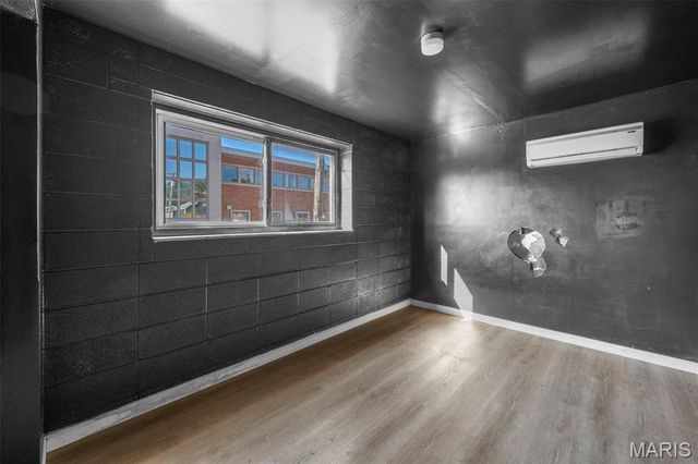 1325 Hampton Avenue, St Louis, MO 63139