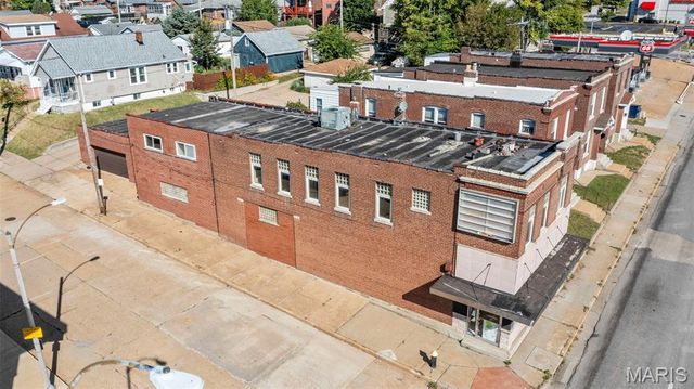 1325 Hampton Avenue, St Louis, MO 63139