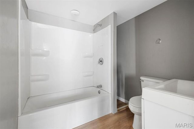 1325 Hampton Avenue, St Louis, MO 63139